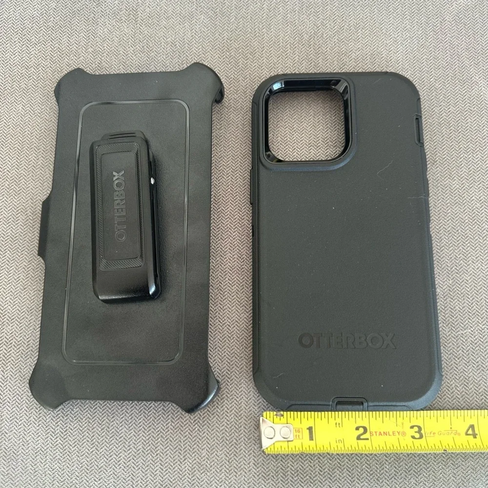 OtterBox Black Phone Case with Belt Clip for iPhone 14 Pro Max NWT